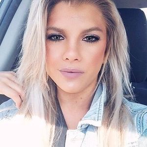 Meet your Posher, Shayna